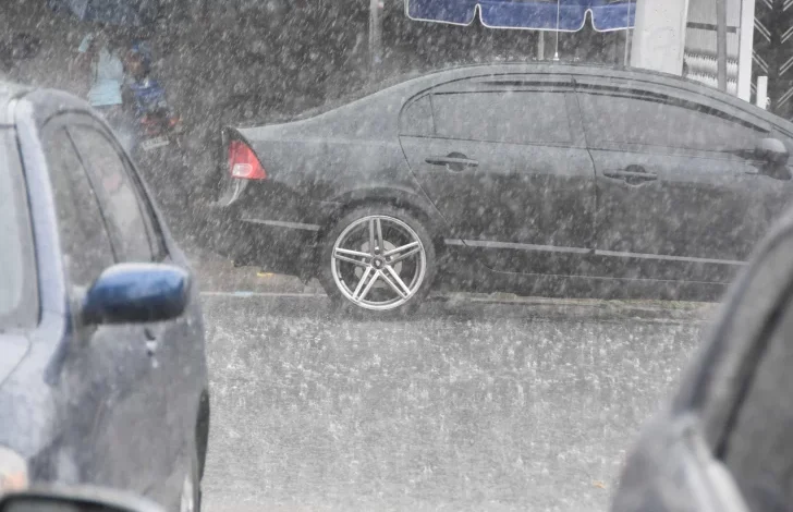 Onamet pronostica lluvias este jueves por vaguada y onda tropical